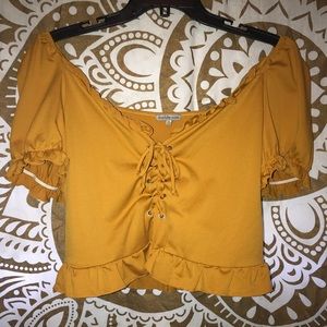 ☀️ NWOT Mustard Off-Shoulder Crop